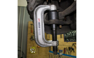 Zusatzbild 1 De- Montagewerkzeug für Traggelenke Mercedes Benz C219, W163, W164, W211, W220, W230 inkl. Kugelgelenk-Ausdrücker